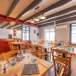 La Petite Hotel *