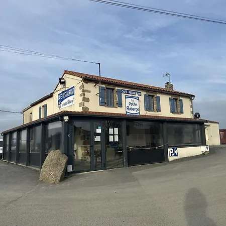 La Petite Hotel