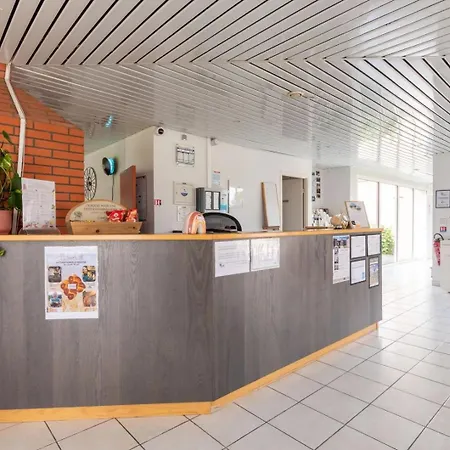 La Petite Hotel